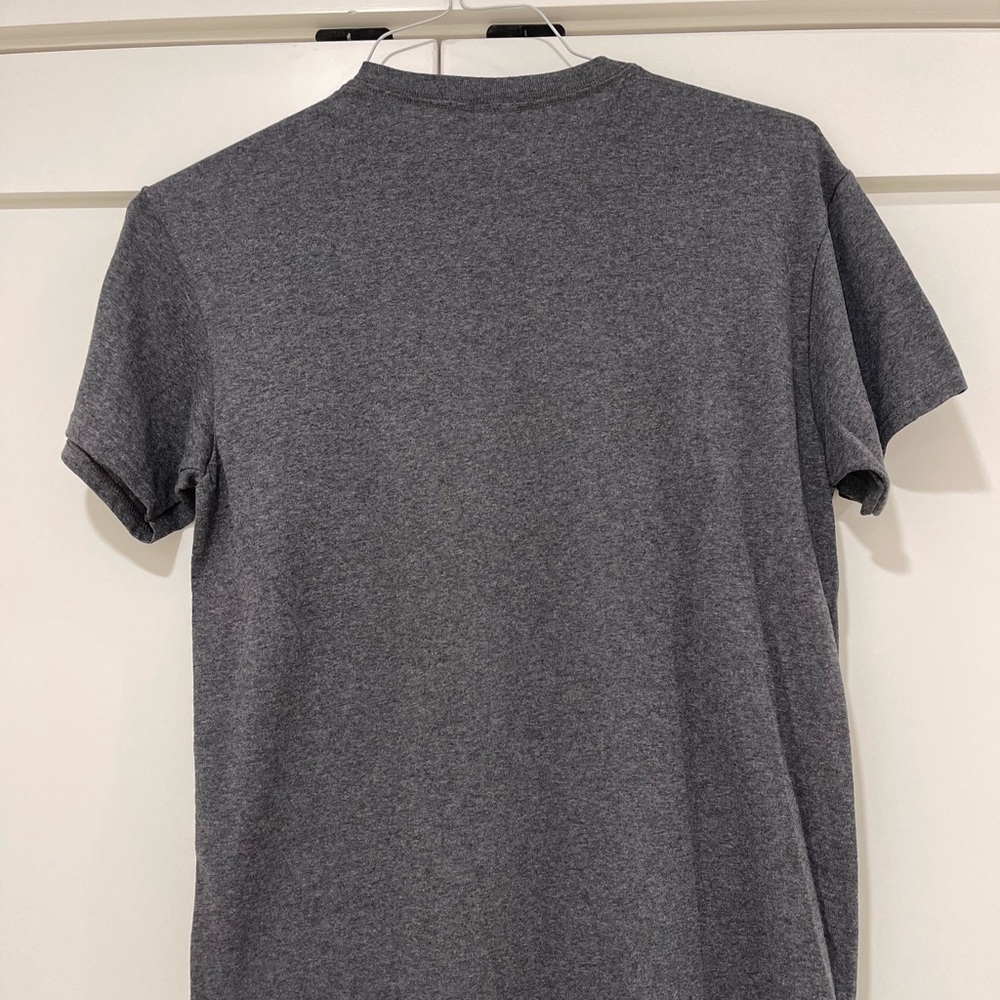 Gray New York Skyline T-Shirt  Size M NWT - Picture 3 of 6